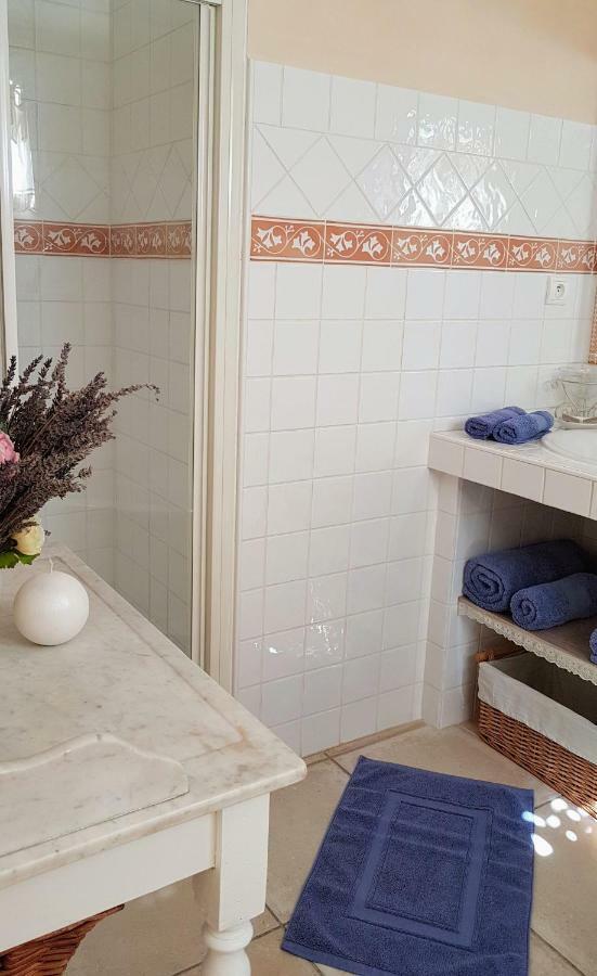 Provence Dodo Bed & Breakfast Villeneuve  Exterior photo
